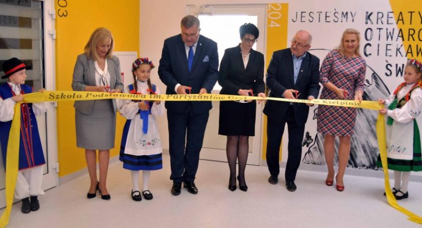Szkoła w Kiełpinie zyskała nowe piętro i łącznik ze stołówką