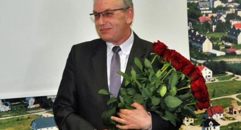 Tadeusz Kobiela ponownie wójtem gminy Sierakowice