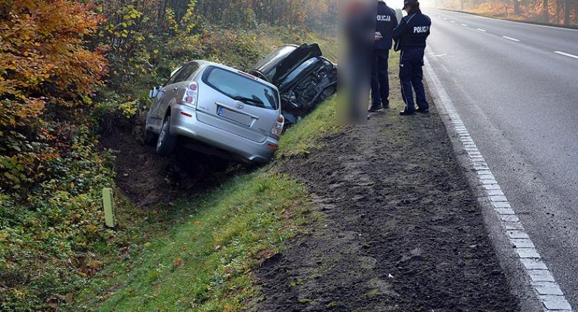 Zderzenie dwóch aut w Hopowie - jedna osoba w szpitalu