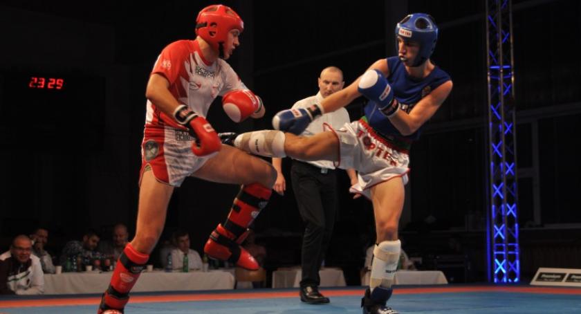Reprezentacja biało-czerwonych zwycięzcą gali kickboxingu Polska - Węgry