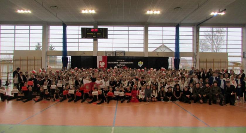 Kiełpino. Szkoła Podstawowa uczciła 100 rocznicę odzyskania niepodległości