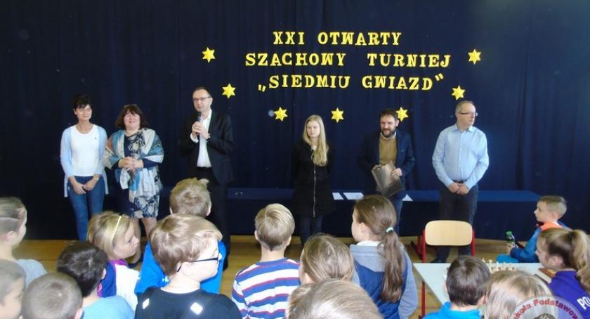 Setka szachistów na turnieju w 