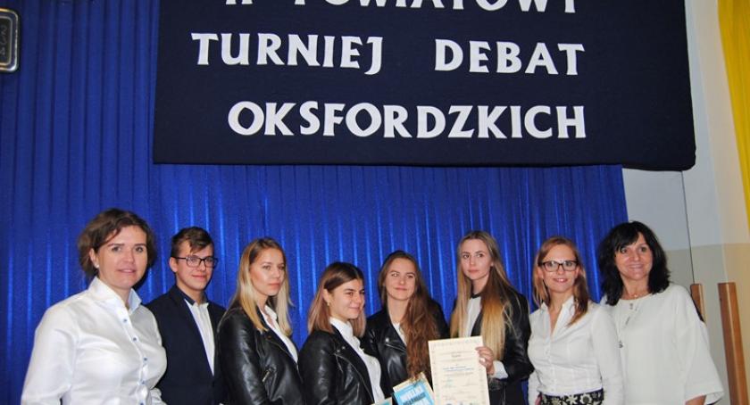 Somonino. II Powiatowy Turniej  Debat Oksfordzkich. Zwycięzcą kartuski ZSZiO