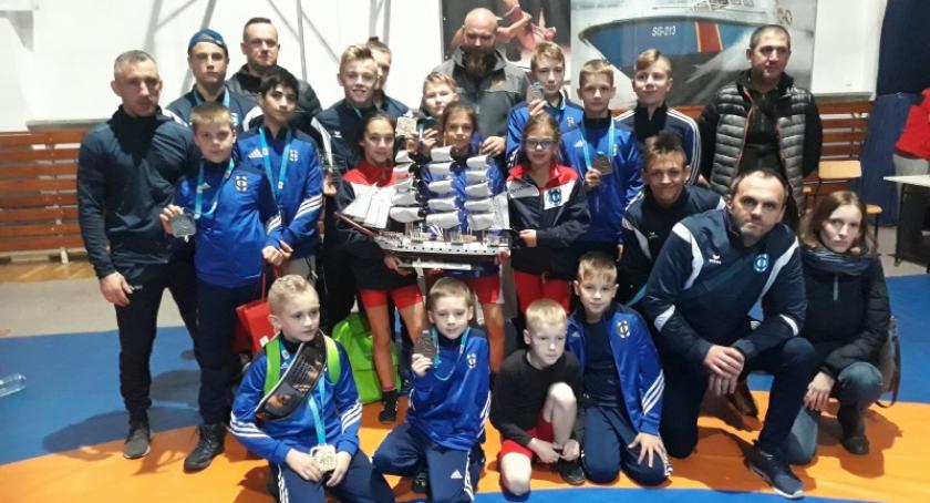 Zapaśnicy GKS Cartusia kolejny raz na podium - aż 5 złotych medali!