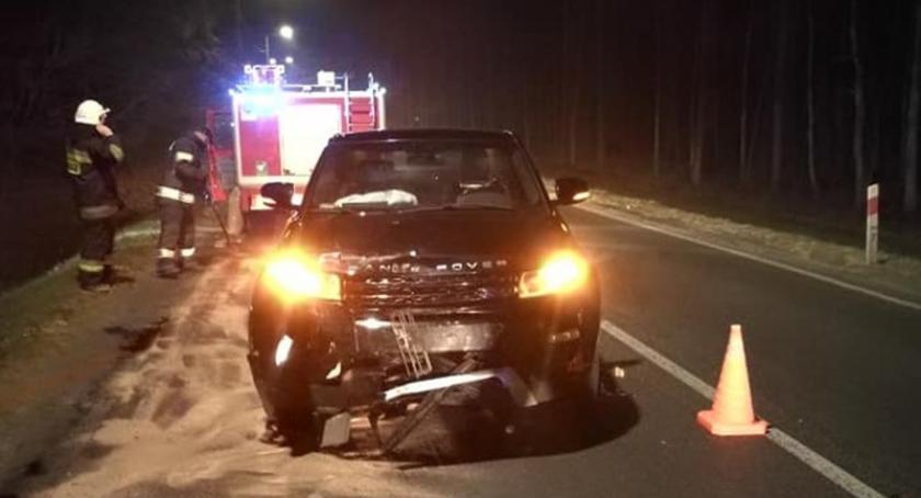 Zderzenie trzech aut na trasie Chwaszczyno-Tuchom - jedna osoba w szpitalu
