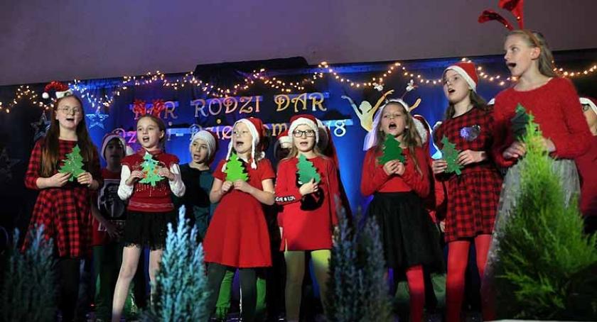 Dar zrodził dar - piękny koncert charytatywny w kartuskiej Dwójce