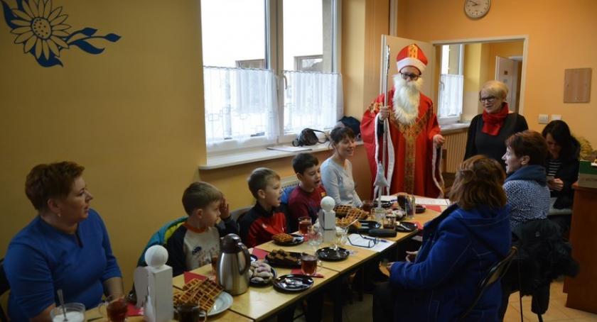 Sierakowice. Akcja oddawania krwi z wizytą św. Mikołaja w tle