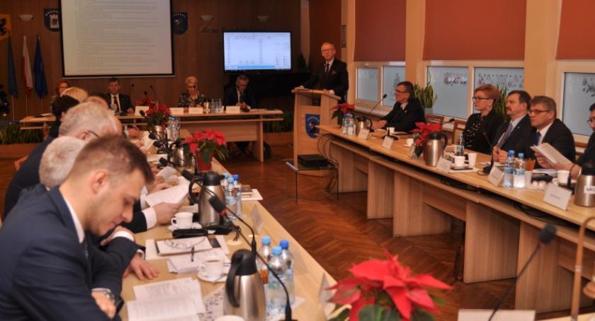 Powiat z budżetem na 2019 rok. Na inwestycje zaplanowano 8,6 mln złotych