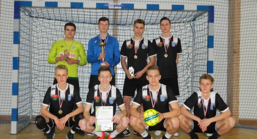 Zwycięstwo zespołu Kryzys Team Stężyca.
