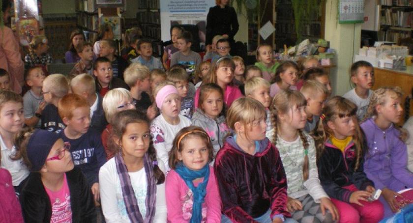 Stężyca. Dzieci spotkały się z pisarzem