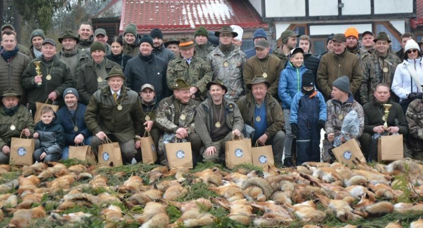Uroczysty pokot zwieńczył rekordowe III Okręgowe Polowanie na Lisy