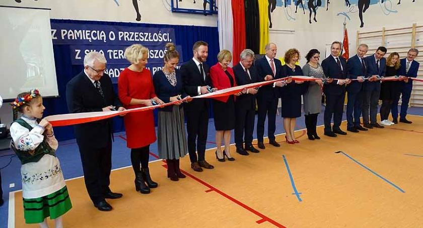 Miszewo. Uroczyste otwarcie sali gimnastycznej i inauguracja roku Jana Trepczyka