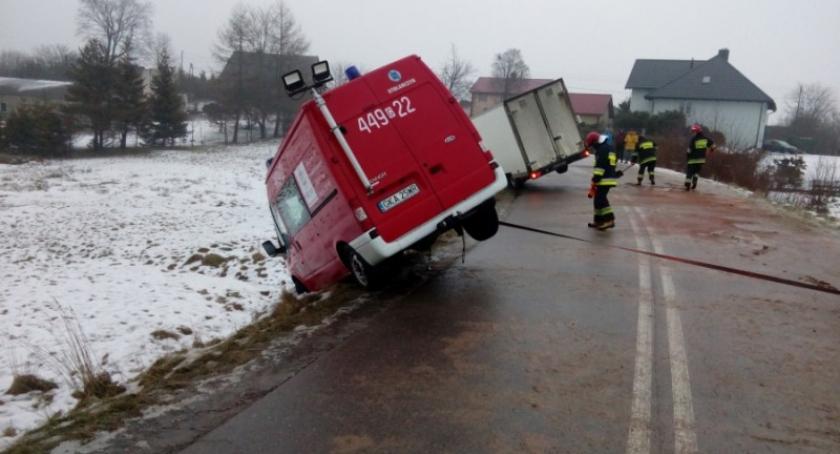 Jest bardzo ślisko. Uważajcie!