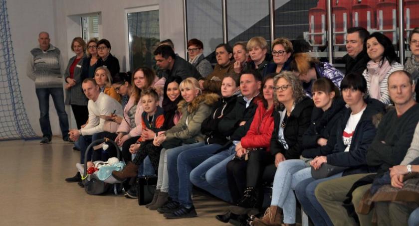 Jaka przyszłość czeka uczniów z Mezowa? Kontrowersje wokół zmiany obwodów szkół