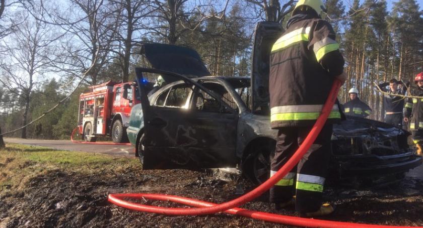 Węsiory. Spłonęła skoda