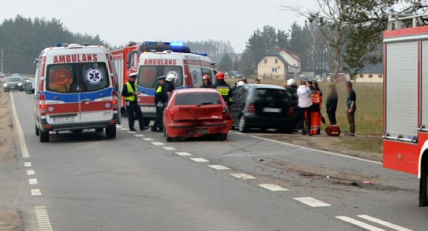 Stężyca-Kościerzyna. Mercedes najechał na tył fiata