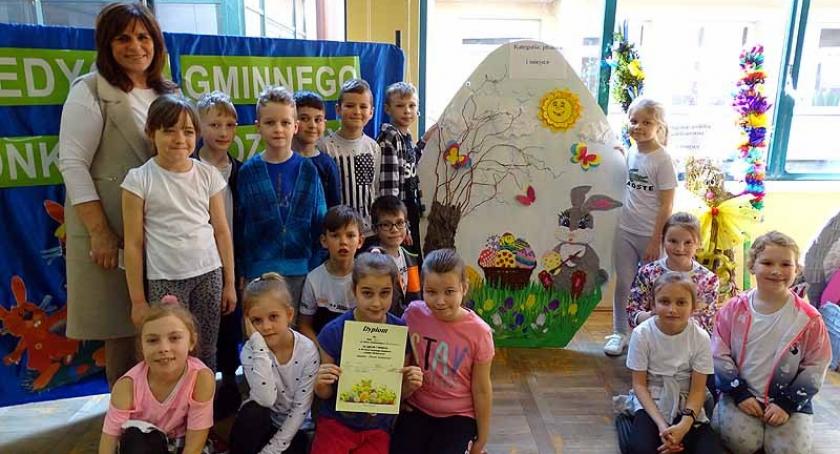 Przodkowo. Wielkanocny konkurs ozdób z pisankami, palmami i stroikami
