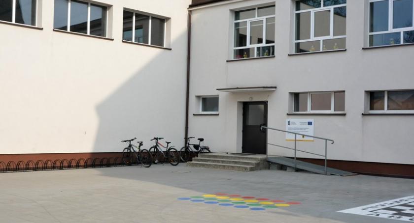 Trwa strajk nauczycieli  - w większości szkół zajęcia zawieszone