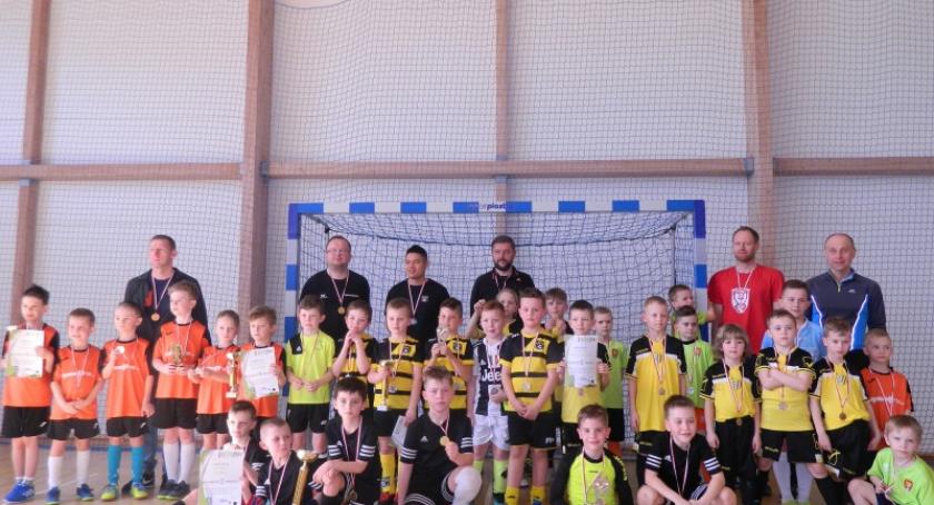Olimpia Osowa zwycięzcą turnieju Somonino Cup 2011. Amator 2012 Kiełpino zamyka podium