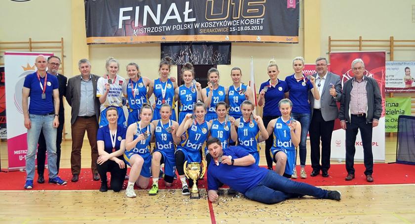 Koszykarki BAT-u zdobyły srebro i na Mistrzostwach Polski U-16 w Sierakowicach