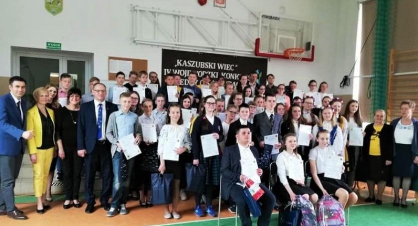 Wojewódzki sprawdzian wiedzy o Kaszubach w Szkole w Borkowie