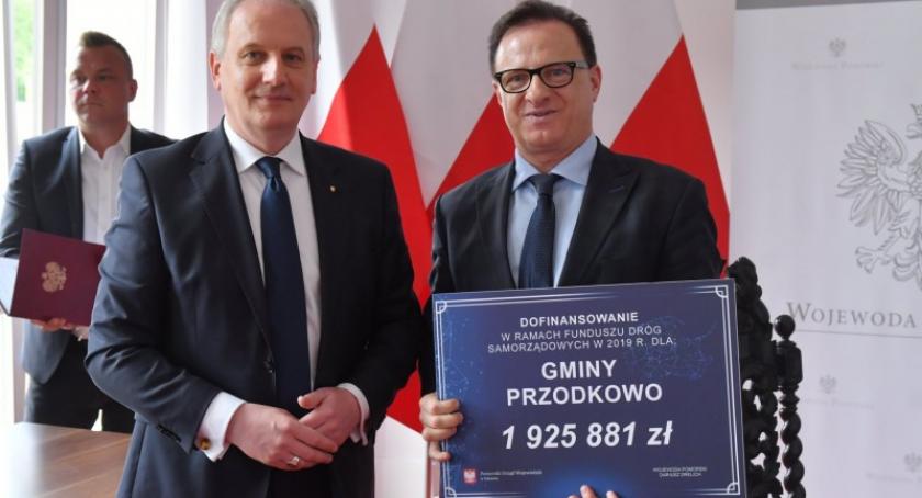 Umowy na schetynówki podpisane - pięć kartuskich samorządów z dotacją