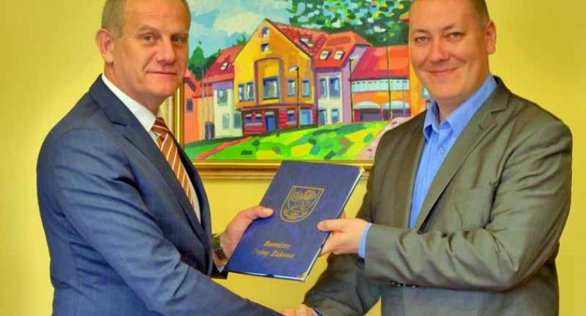 Gmina Żukowo. Umowa na asfaltowanie dróg podpisana