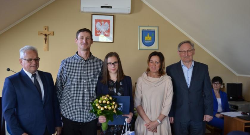 Julia Gruchała otrzymała stypendium od wójta gminy Somonino