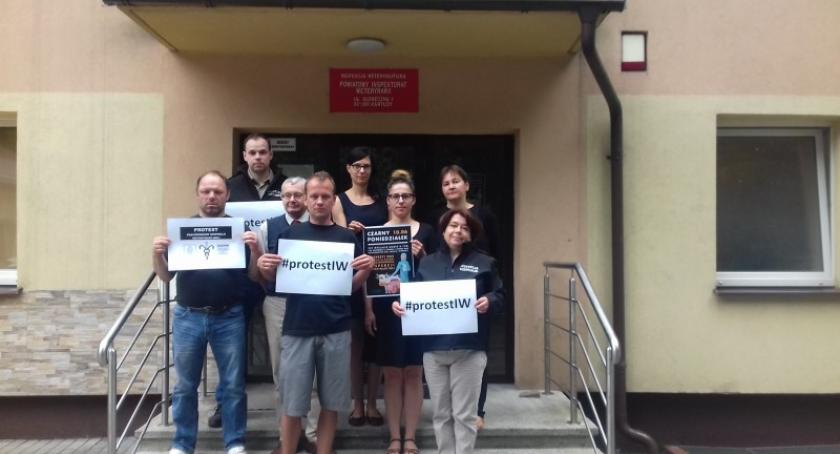 Kartuzy. Pracownicy Powiatowej Inspekcji Weterynaryjnej włączyli się do ogólnopolskiego protestu