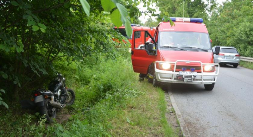 Kczewo. Zderzenie motocykla z audi podczas wyprzedzania