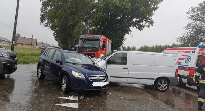 Leźno. Miał 2,6 promila, uderzył w auto matki z dwójką dzieci