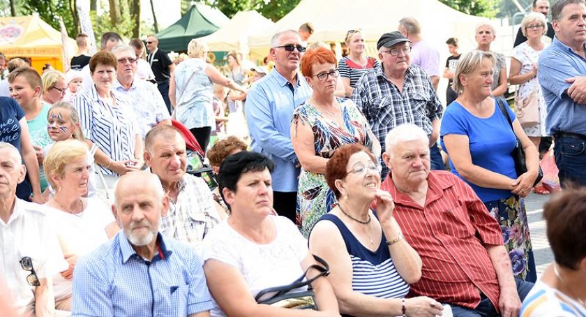 Niedziela na Jarmarku Kaszubskim - popołudnie z Damianem Holeckim