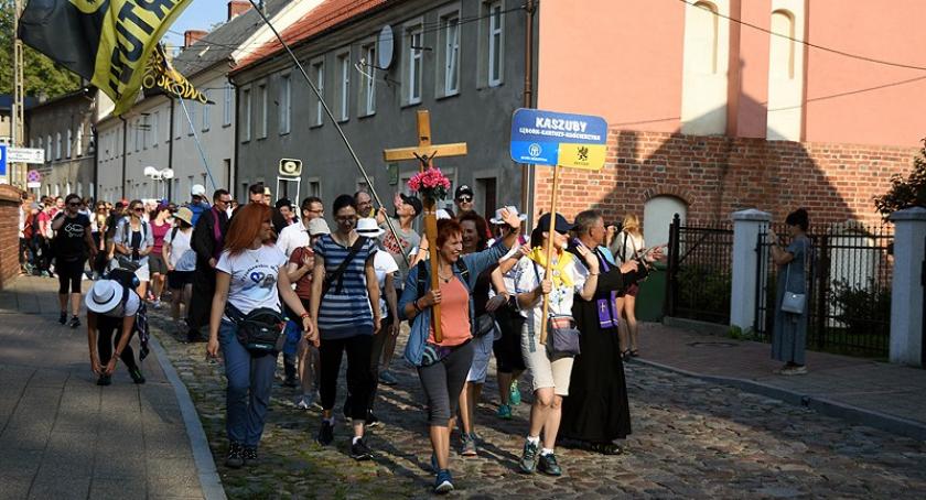Ze Stolicy Kaszub na Jasną Górę - pielgrzymi z Kartuz już na szlaku
