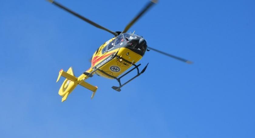 Poważny wypadek w centrum Przodkowa - pieszego zabrał śmigłowiec LPR