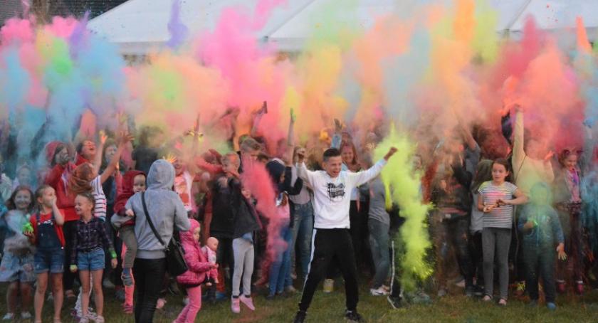 Eksplozja kolorów w Sierakowicach