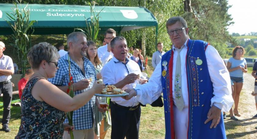 W Sulęczynie dzielili się chlebem i dziękowali za tegoroczne plony