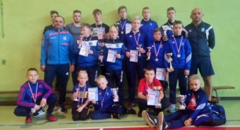 Medalowy początek sezonu zapaśników Cartusii
