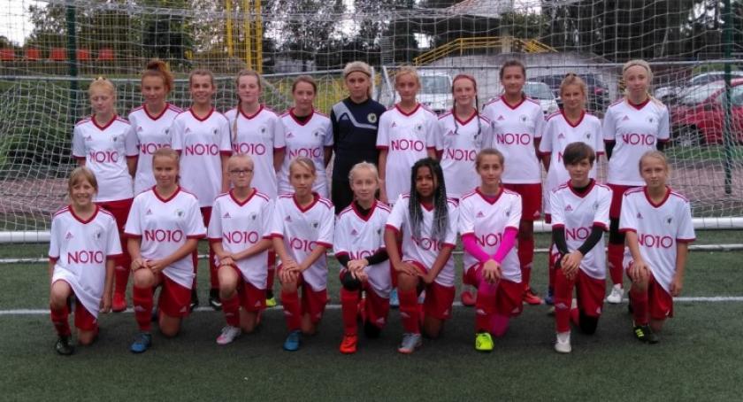 Małgorzata Pettke i Oliwia Pipiórka zagrają w kadrze Pomorza U14