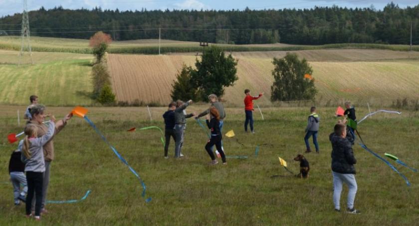 Kolorowe latawce i wieczór pełen wspomnień w Sławkach