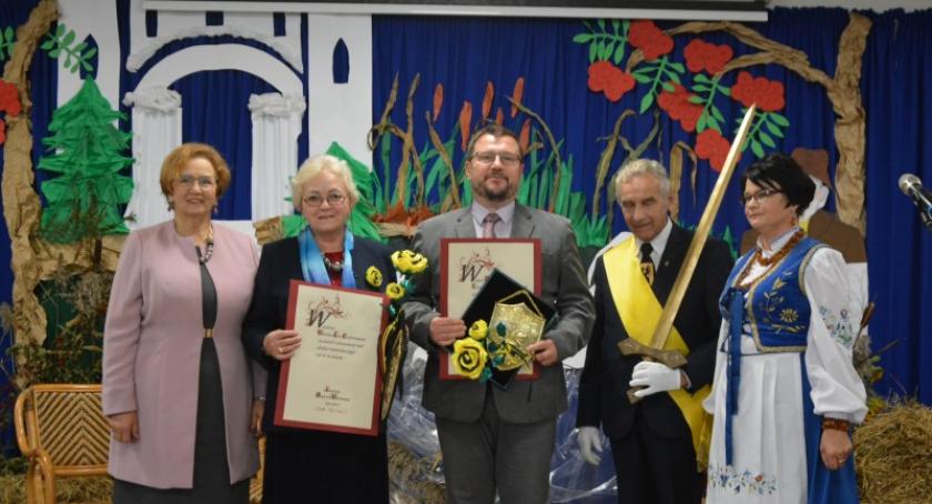 Kamienica Szlachecka. Ryngrafy Witosława w rękach laureatów