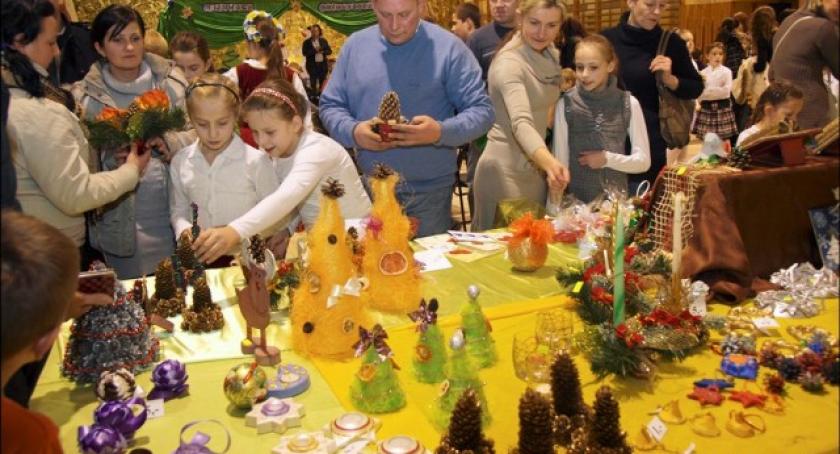 Szymbark. Wystawili ozdoby i stroiki świąteczne