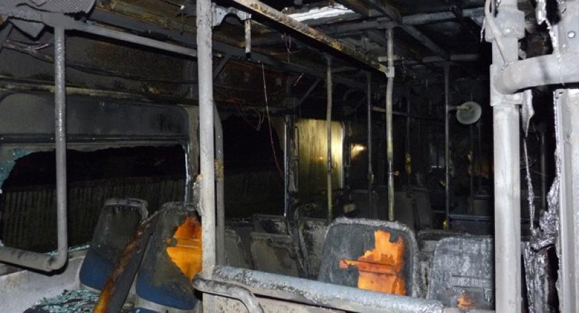 Lniska. Pożar autobusu