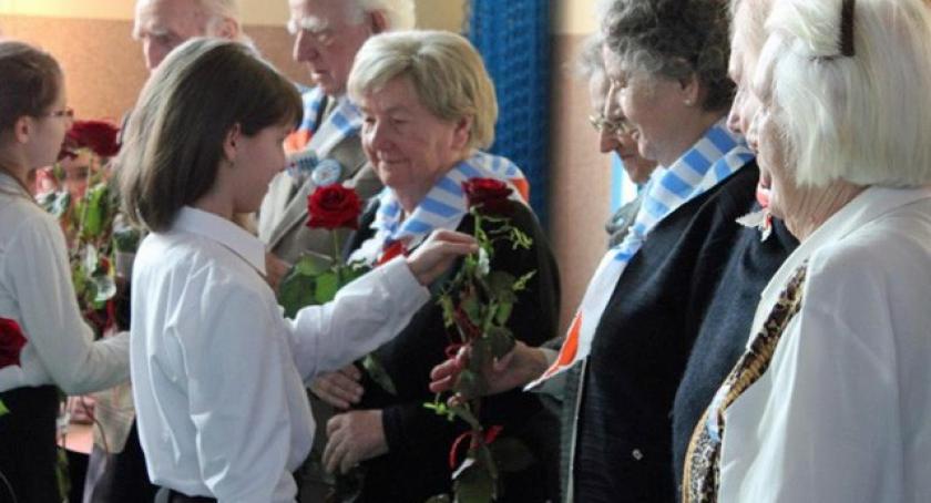 Niestępowo. Szkoła ze sztandarem - im. Więźniów Obozu Stutthof