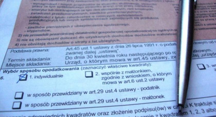 PIT 2011 - rozlicz się przez internet i przekaż 1%