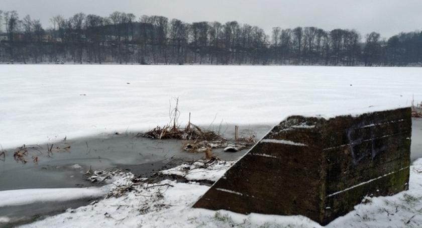 Kartuzy. Kolejny wyciek ścieków do Jeziora Klasztornego