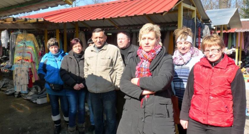 Kupcy z targowiska: 