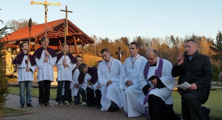 Kaszubka Droga Krzyżowa u stóp Matki Boskiej Sianowskiej