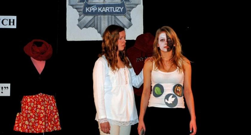 Gimnazjaliści z Żukowa zwycięzcami Festiwalu Małych Form Teatralnych
