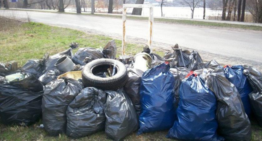 Zamiast ryb - lodówki, opony i 50 worków śmieci