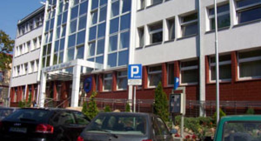 Zamówienia publiczne to nie domy... publiczne